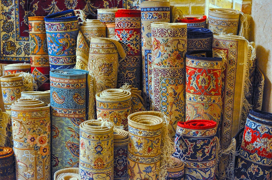 How to Tell the Difference Between a Persian Rug and Oriental Rug